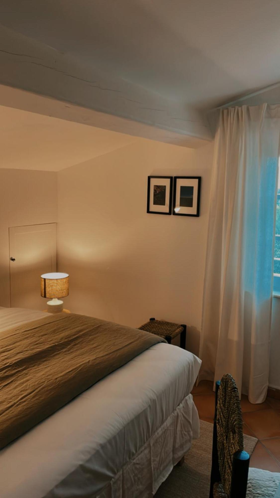 Bed and Breakfast Le Cigalon Le Beausset Camera foto